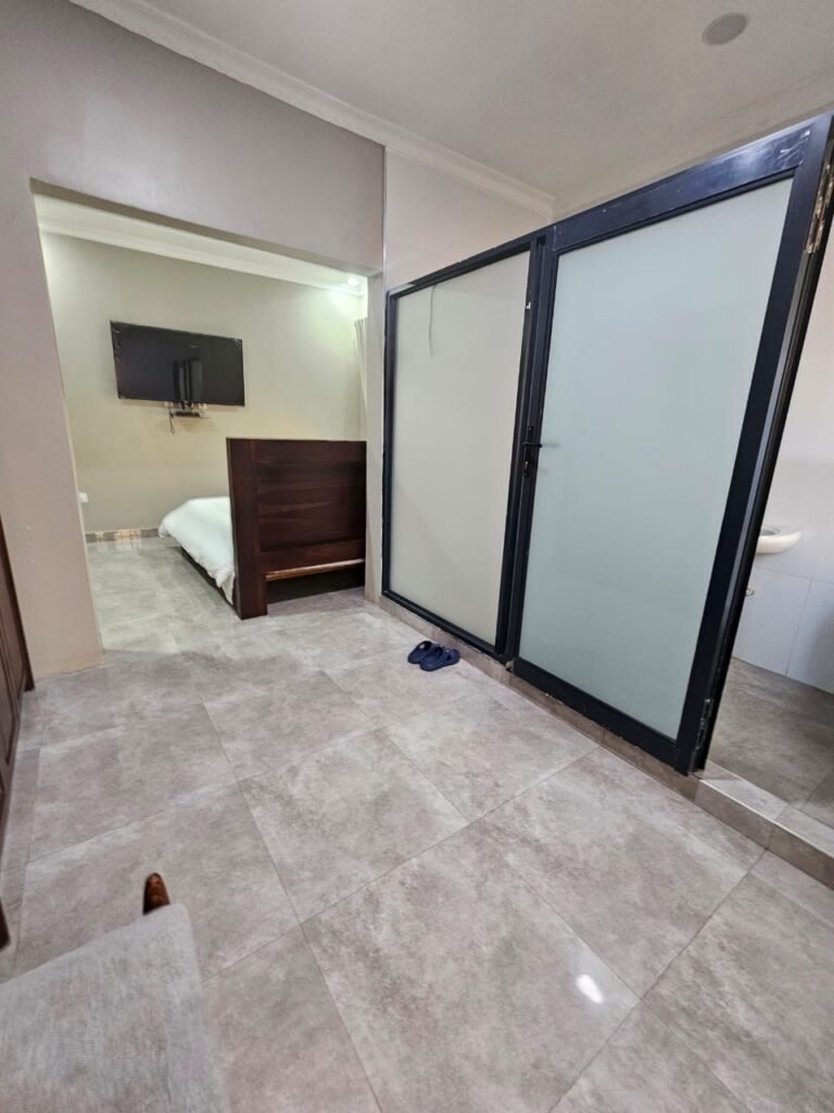 Single Lodges